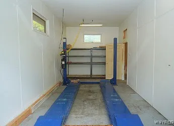 Garage #2- radiant heat throughout Garage #2- radiant heat throughout