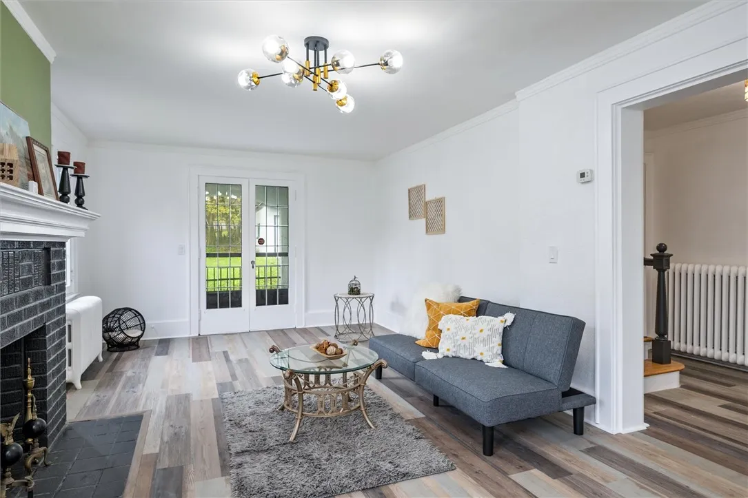 202 Crosman Terrace, Rochester, New York 14620, Rochester, New York 14620, 3 Bedrooms Bedrooms, 7 Rooms Rooms,1 BathroomBathrooms,Residential,Closed,202 Crosman Terrace, Rochester, New York 14620,R1607341