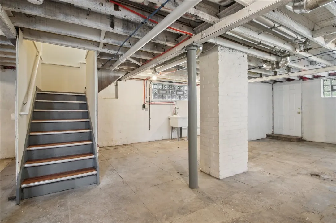 216 Lux Street, Rochester, New York 14621, Rochester, New York 14621, 3 Bedrooms Bedrooms, 7 Rooms Rooms,1 BathroomBathrooms,Residential,Closed,216 Lux Street, Rochester, New York 14621,R1607214