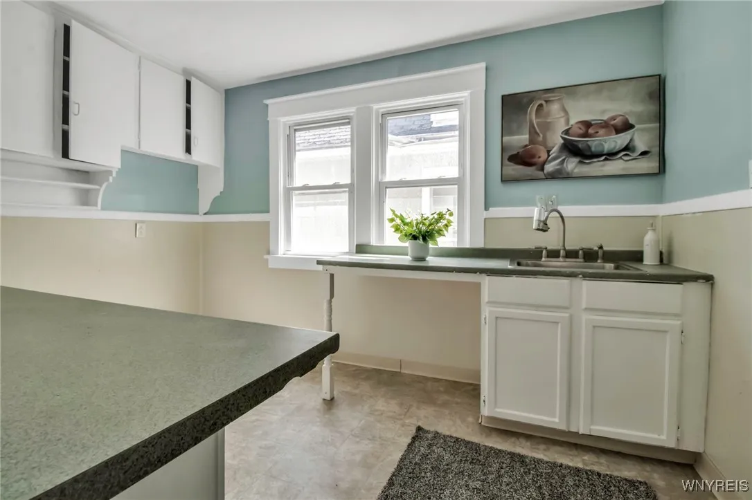 2254 Grand Avenue, Niagara Falls, New York 14301, Niagara Falls, New York 14301, 5 Bedrooms Bedrooms, ,2 BathroomsBathrooms,Residential,Closed,2254 Grand Avenue, Niagara Falls, New York 14301,0,B1607377