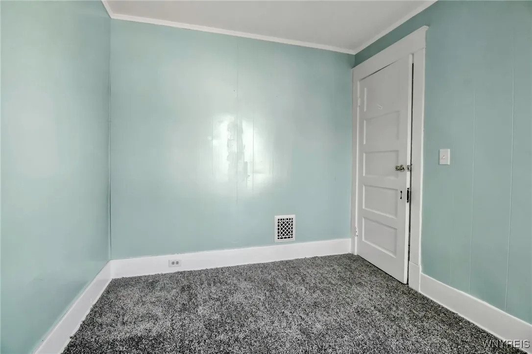 2254 Grand Avenue, Niagara Falls, New York 14301, Niagara Falls, New York 14301, 5 Bedrooms Bedrooms, ,2 BathroomsBathrooms,Residential,Closed,2254 Grand Avenue, Niagara Falls, New York 14301,0,B1607377