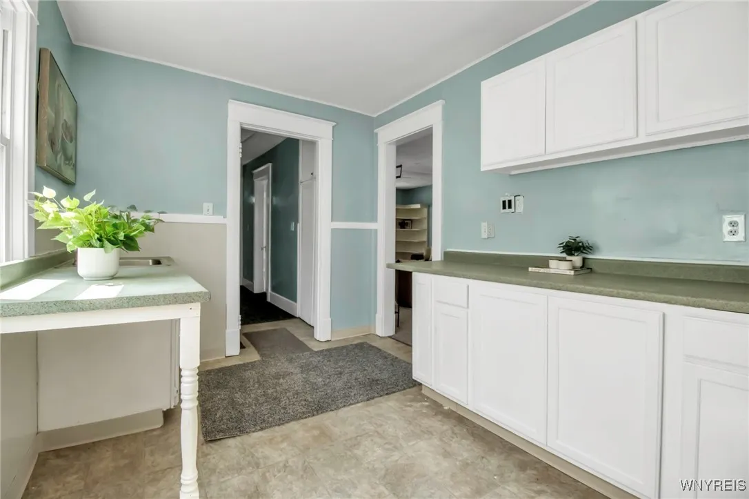2254 Grand Avenue, Niagara Falls, New York 14301, Niagara Falls, New York 14301, 5 Bedrooms Bedrooms, ,2 BathroomsBathrooms,Residential,Closed,2254 Grand Avenue, Niagara Falls, New York 14301,0,B1607377