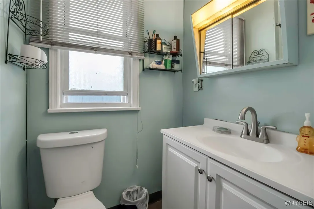 2254 Grand Avenue, Niagara Falls, New York 14301, Niagara Falls, New York 14301, 5 Bedrooms Bedrooms, ,2 BathroomsBathrooms,Residential,Closed,2254 Grand Avenue, Niagara Falls, New York 14301,0,B1607377