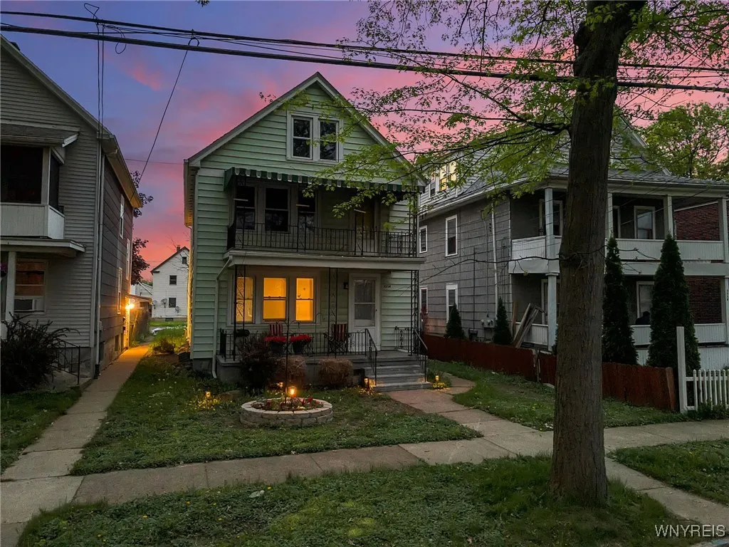 2254 Grand Avenue, Niagara Falls, New York 14301, Niagara Falls, New York 14301, 5 Bedrooms Bedrooms, ,2 BathroomsBathrooms,Residential,Closed,2254 Grand Avenue, Niagara Falls, New York 14301,0,B1607377