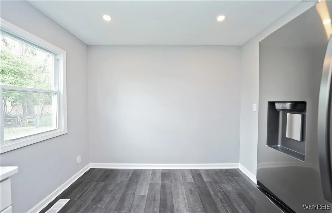 41 Elmview Avenue, Lackawanna, New York 14218, Lackawanna, New York 14218, 3 Bedrooms Bedrooms, 5 Rooms Rooms,1 BathroomBathrooms,Residential,Closed,41 Elmview Avenue, Lackawanna, New York 14218,0,B1606374