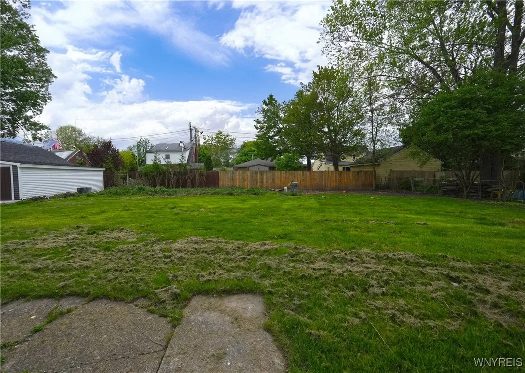 41 Elmview Avenue, Lackawanna, New York 14218, Lackawanna, New York 14218, 3 Bedrooms Bedrooms, 5 Rooms Rooms,1 BathroomBathrooms,Residential,Closed,41 Elmview Avenue, Lackawanna, New York 14218,0,B1606374