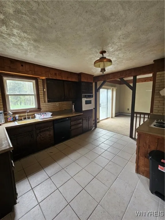 2711 Lenox Road, Collins, New York 14034, Collins, New York 14034, 4 Bedrooms Bedrooms, 7 Rooms Rooms,3 BathroomsBathrooms,Residential,Closed,2711 Lenox Road, Collins, New York 14034,0,B1607620