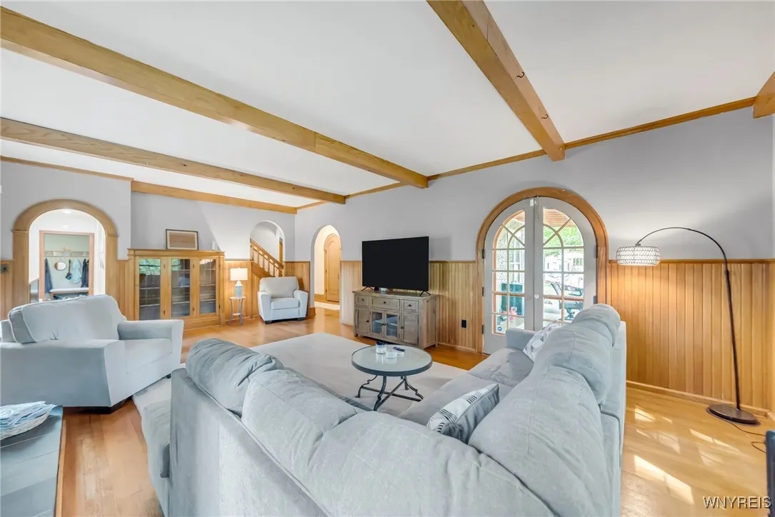 11020 Fairview Drive, Perrysburg, New York 14070, Perrysburg, New York 14070, 4 Bedrooms Bedrooms, 11 Rooms Rooms,2 BathroomsBathrooms,Residential,Closed,11020 Fairview Drive, Perrysburg, New York 14070,0,B1607026