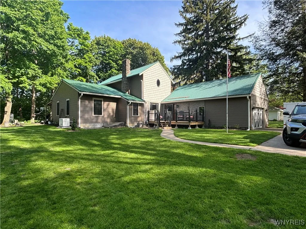 11020 Fairview Drive, Perrysburg, New York 14070, Perrysburg, New York 14070, 4 Bedrooms Bedrooms, 11 Rooms Rooms,2 BathroomsBathrooms,Residential,Closed,11020 Fairview Drive, Perrysburg, New York 14070,0,B1607026