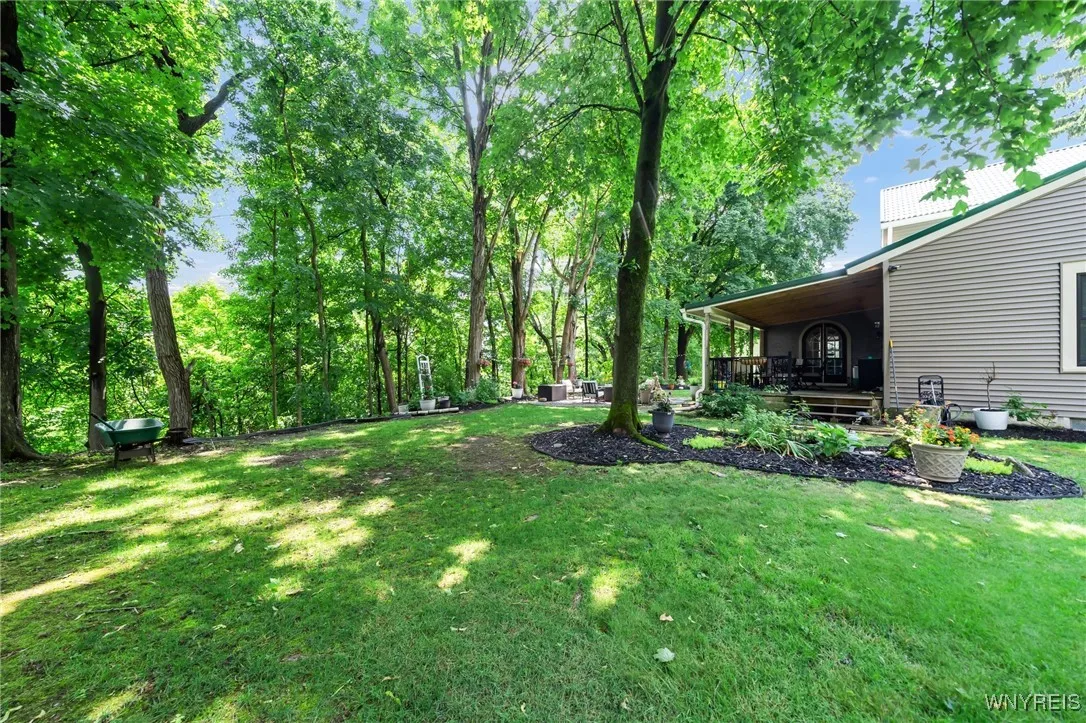 11020 Fairview Drive, Perrysburg, New York 14070, Perrysburg, New York 14070, 4 Bedrooms Bedrooms, 11 Rooms Rooms,2 BathroomsBathrooms,Residential,Closed,11020 Fairview Drive, Perrysburg, New York 14070,0,B1607026