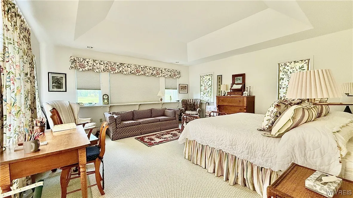6975 Sweetland Road, Evans, New York 14047, Evans, New York 14047, 3 Bedrooms Bedrooms, 9 Rooms Rooms,3 BathroomsBathrooms,Residential,For Sale,6975 Sweetland Road, Evans, New York 14047,0,B1607625