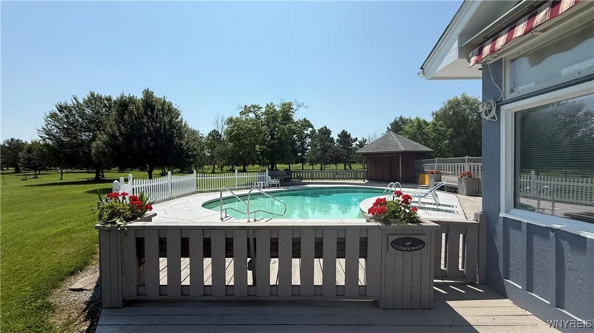 6975 Sweetland Road, Evans, New York 14047, Evans, New York 14047, 3 Bedrooms Bedrooms, 9 Rooms Rooms,3 BathroomsBathrooms,Residential,For Sale,6975 Sweetland Road, Evans, New York 14047,B1607625