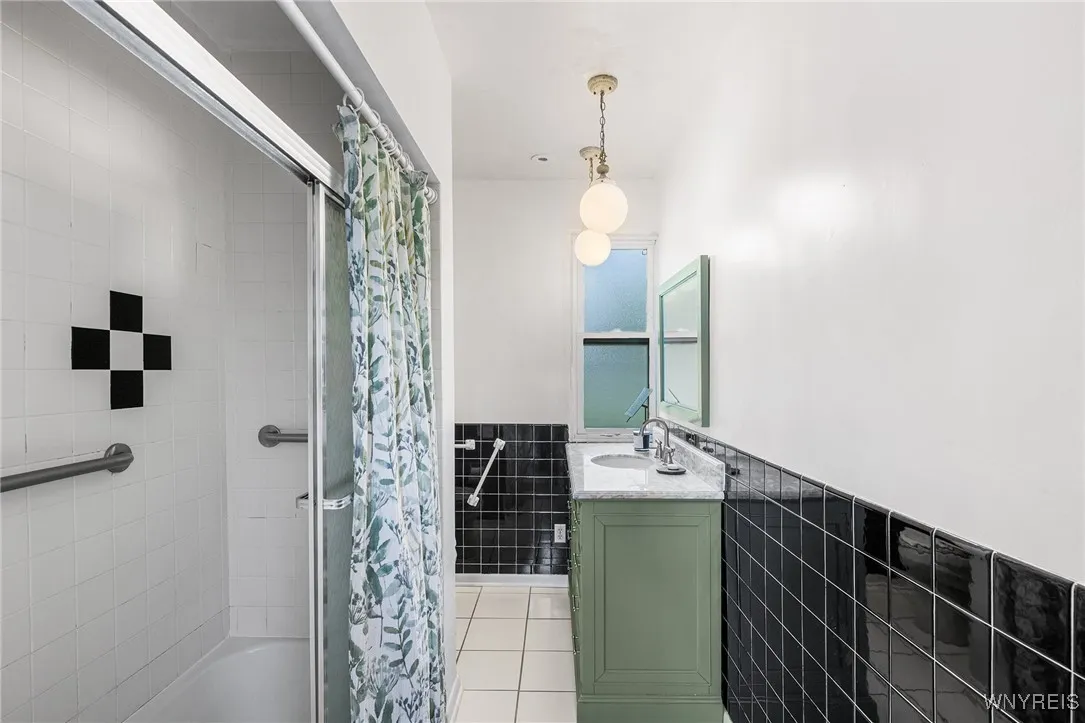 100 Oak Street, Batavia-city, New York 14020, Batavia City, New York 14020, 3 Bedrooms Bedrooms, 9 Rooms Rooms,1 BathroomBathrooms,Residential,Closed,100 Oak Street, Batavia-city, New York 14020,0,B1607235