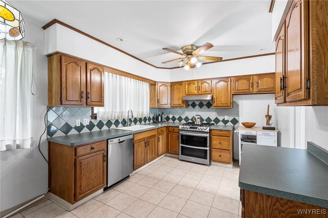 100 Oak Street, Batavia-city, New York 14020, Batavia City, New York 14020, 3 Bedrooms Bedrooms, 9 Rooms Rooms,1 BathroomBathrooms,Residential,Closed,100 Oak Street, Batavia-city, New York 14020,0,B1607235