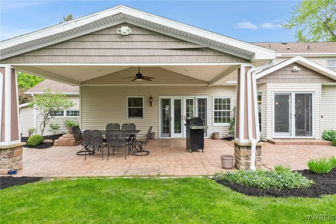 80 Rolling Hills Drive, West Seneca, New York 1422, West Seneca, New York 14224, 6 Bedrooms Bedrooms, 10 Rooms Rooms,4 BathroomsBathrooms,Residential,For Sale,80 Rolling Hills Drive, West Seneca, New York 1422,0,B1607624