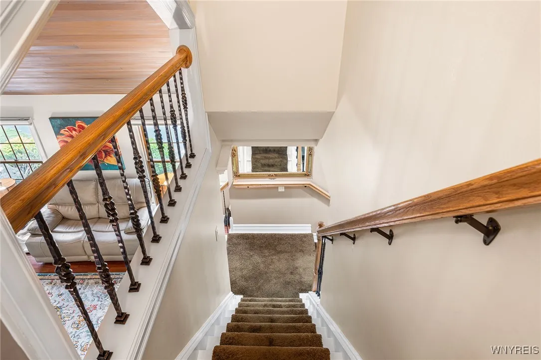 80 Rolling Hills Drive, West Seneca, New York 1422, West Seneca, New York 14224, 6 Bedrooms Bedrooms, 10 Rooms Rooms,4 BathroomsBathrooms,Residential,For Sale,80 Rolling Hills Drive, West Seneca, New York 1422,0,B1607624