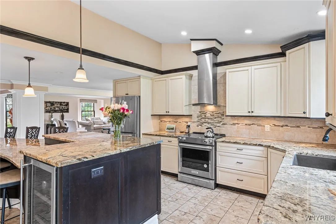 80 Rolling Hills Drive, West Seneca, New York 1422, West Seneca, New York 14224, 6 Bedrooms Bedrooms, 10 Rooms Rooms,4 BathroomsBathrooms,Residential,For Sale,80 Rolling Hills Drive, West Seneca, New York 1422,0,B1607624