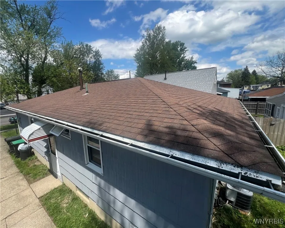397 Broad Street, Tonawanda, New York 14150, Tonawanda, New York 14150, 3 Bedrooms Bedrooms, 6 Rooms Rooms,2 BathroomsBathrooms,Residential,For Sale,397 Broad Street, Tonawanda, New York 14150,B1607241