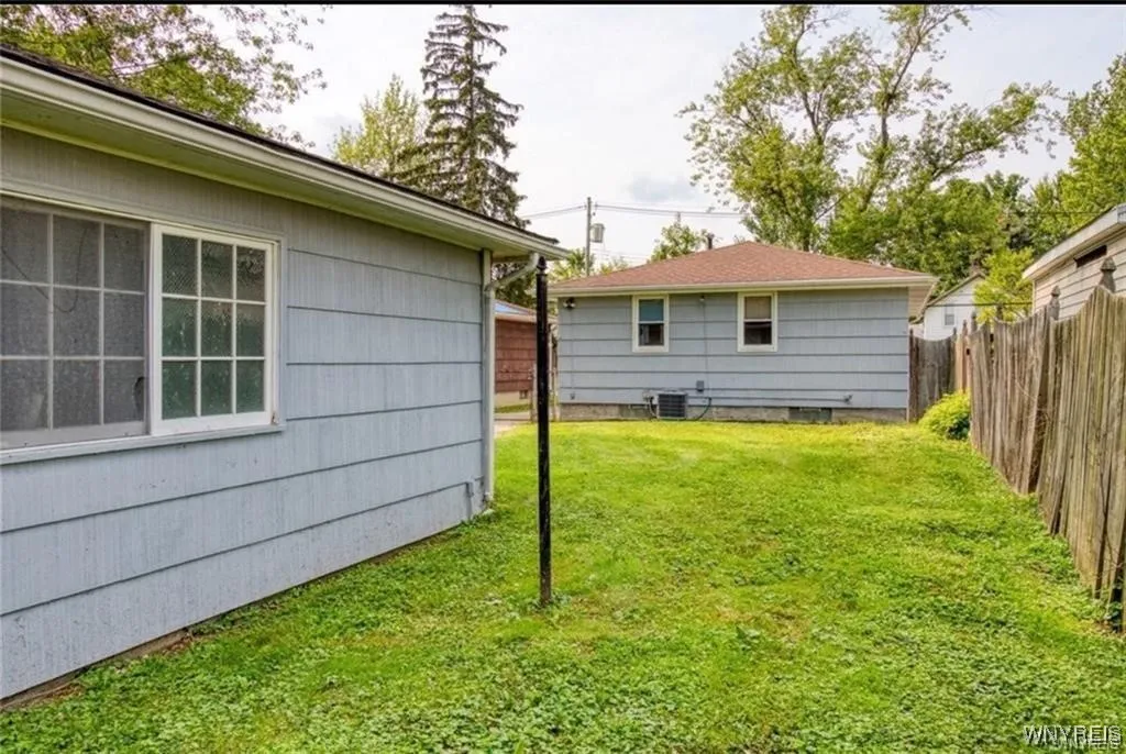397 Broad Street, Tonawanda, New York 14150, Tonawanda, New York 14150, 3 Bedrooms Bedrooms, 6 Rooms Rooms,2 BathroomsBathrooms,Residential,For Sale,397 Broad Street, Tonawanda, New York 14150,B1607241