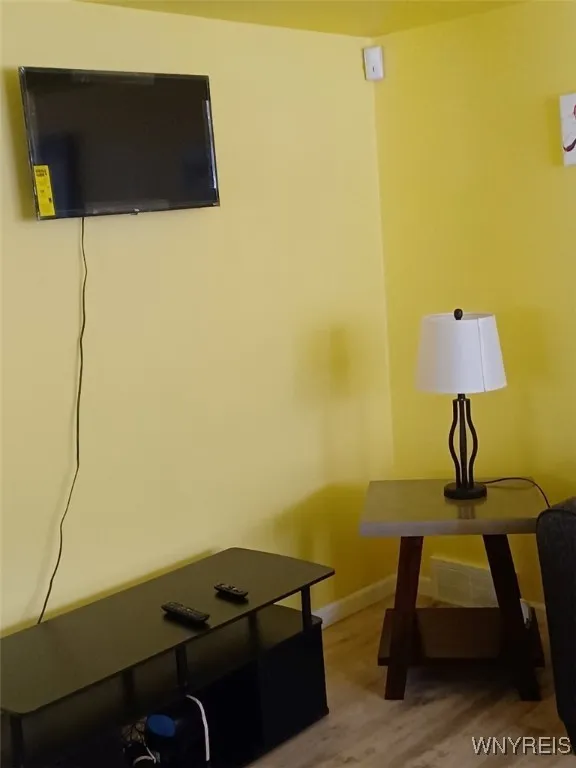 2724 Orleans Avenue, Niagara Falls, New York 14303, Niagara Falls, New York 14303, 3 Bedrooms Bedrooms, 5 Rooms Rooms,2 BathroomsBathrooms,Residential,Closed,2724 Orleans Avenue, Niagara Falls, New York 14303,0,B1607700