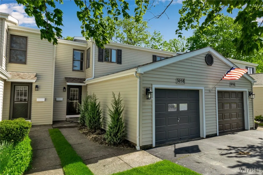 3058 East River Road, Grand Island, New York 14072, Grand Island, New York 14072, 2 Bedrooms Bedrooms, 4 Rooms Rooms,2 BathroomsBathrooms,Residential Lease,Closed,3058 East River Road, Grand Island, New York 14072,0,B1607724