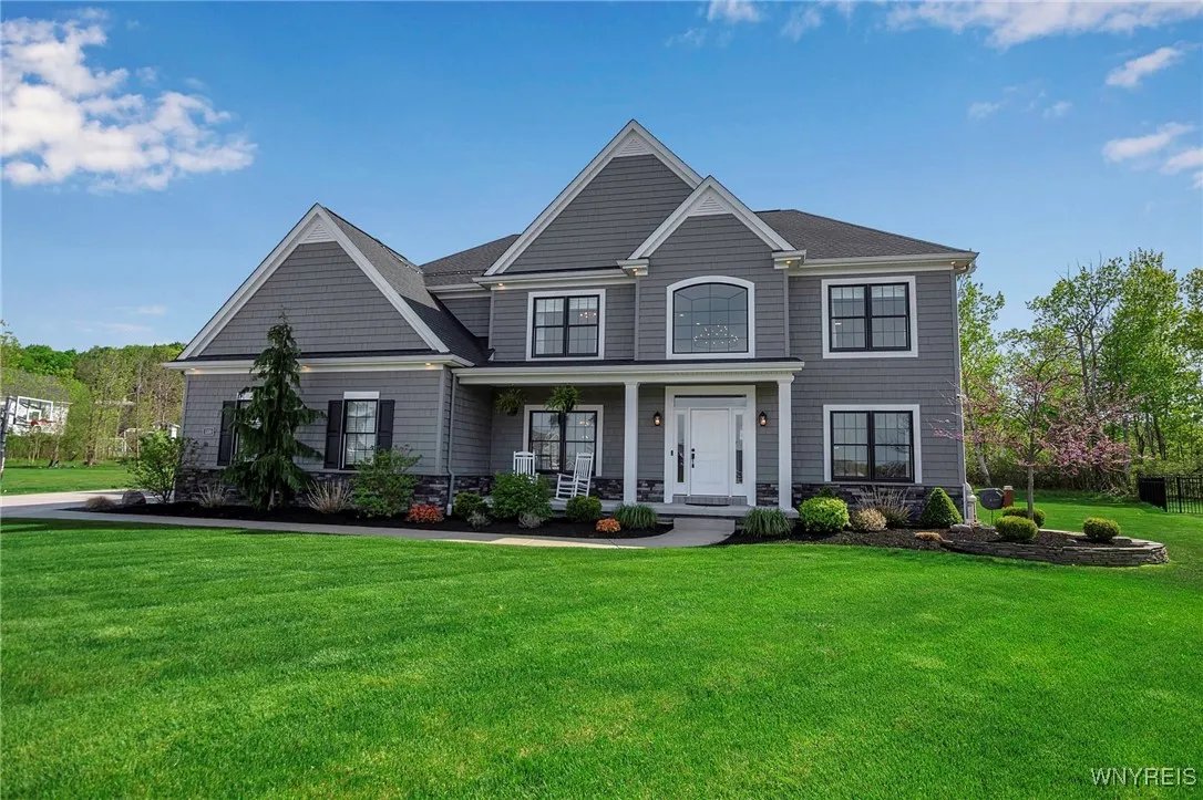 5330 Holly Glen Court, Clarence, New York 14031, Clarence, New York 14031, 4 Bedrooms Bedrooms, 9 Rooms Rooms,2 BathroomsBathrooms,Residential Lease,Closed,5330 Holly Glen Court, Clarence, New York 14031,0,B1607372