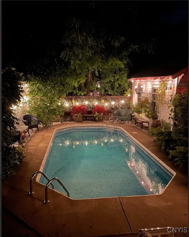 18 Avery Place, Utica, New York 13502, Utica, New York 13502, 4 Bedrooms Bedrooms, 11 Rooms Rooms,2 BathroomsBathrooms,Residential,Closed,18 Avery Place, Utica, New York 13502,0,S1607459