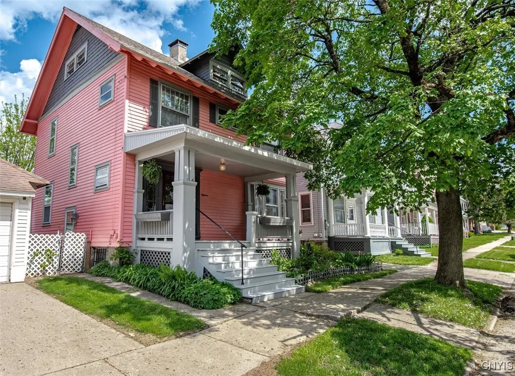 18 Avery Place, Utica, New York 13502, Utica, New York 13502, 4 Bedrooms Bedrooms, 11 Rooms Rooms,2 BathroomsBathrooms,Residential,Closed,18 Avery Place, Utica, New York 13502,0,S1607459