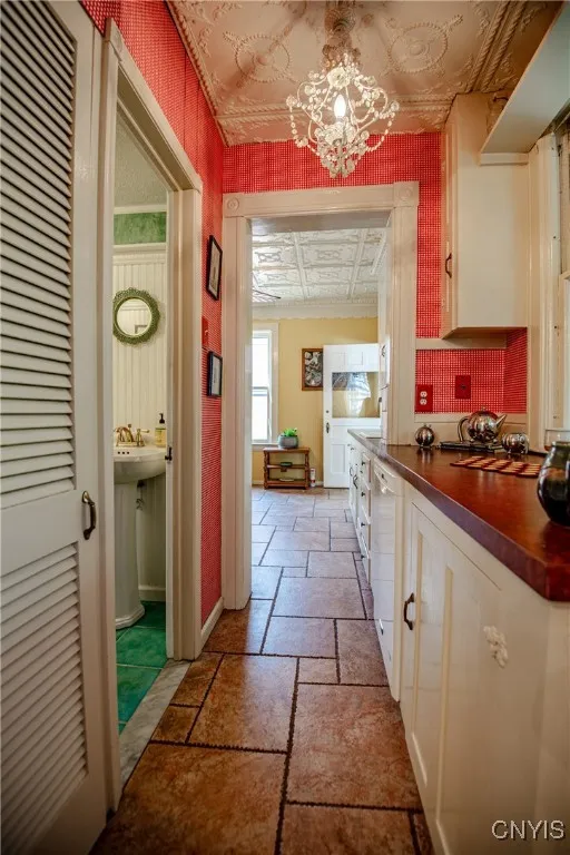 18 Avery Place, Utica, New York 13502, Utica, New York 13502, 4 Bedrooms Bedrooms, 11 Rooms Rooms,2 BathroomsBathrooms,Residential,Closed,18 Avery Place, Utica, New York 13502,0,S1607459