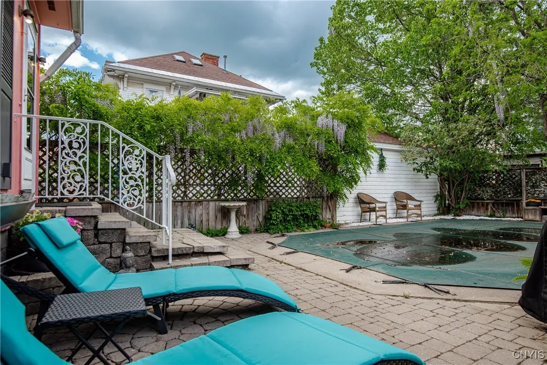 18 Avery Place, Utica, New York 13502, Utica, New York 13502, 4 Bedrooms Bedrooms, 11 Rooms Rooms,2 BathroomsBathrooms,Residential,Closed,18 Avery Place, Utica, New York 13502,0,S1607459
