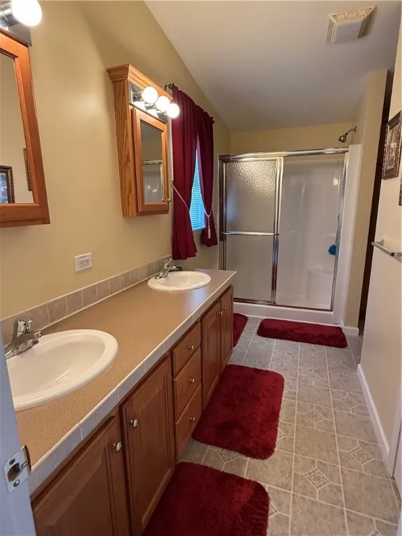 6317 Kims Drive, Victor, New York 14564, Victor, New York 14564, 3 Bedrooms Bedrooms, 7 Rooms Rooms,2 BathroomsBathrooms,Residential,Closed,6317 Kims Drive, Victor, New York 14564,0,R1607785