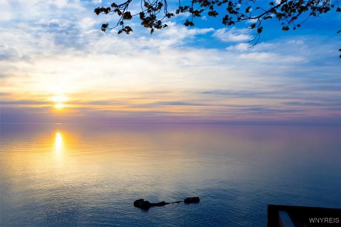 9910 & 9912 Shorecliff Road, Evans, New York 1, Evans, New York 14006, 5 Bedrooms Bedrooms, 10 Rooms Rooms,3 BathroomsBathrooms,Residential,Closed,9910 & 9912 Shorecliff Road, Evans, New York 1,0,B1605499