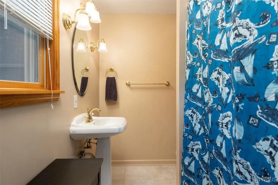 9910 & 9912 Shorecliff Road, Evans, New York 1, Evans, New York 14006, 5 Bedrooms Bedrooms, 10 Rooms Rooms,3 BathroomsBathrooms,Residential,Closed,9910 & 9912 Shorecliff Road, Evans, New York 1,0,B1605499