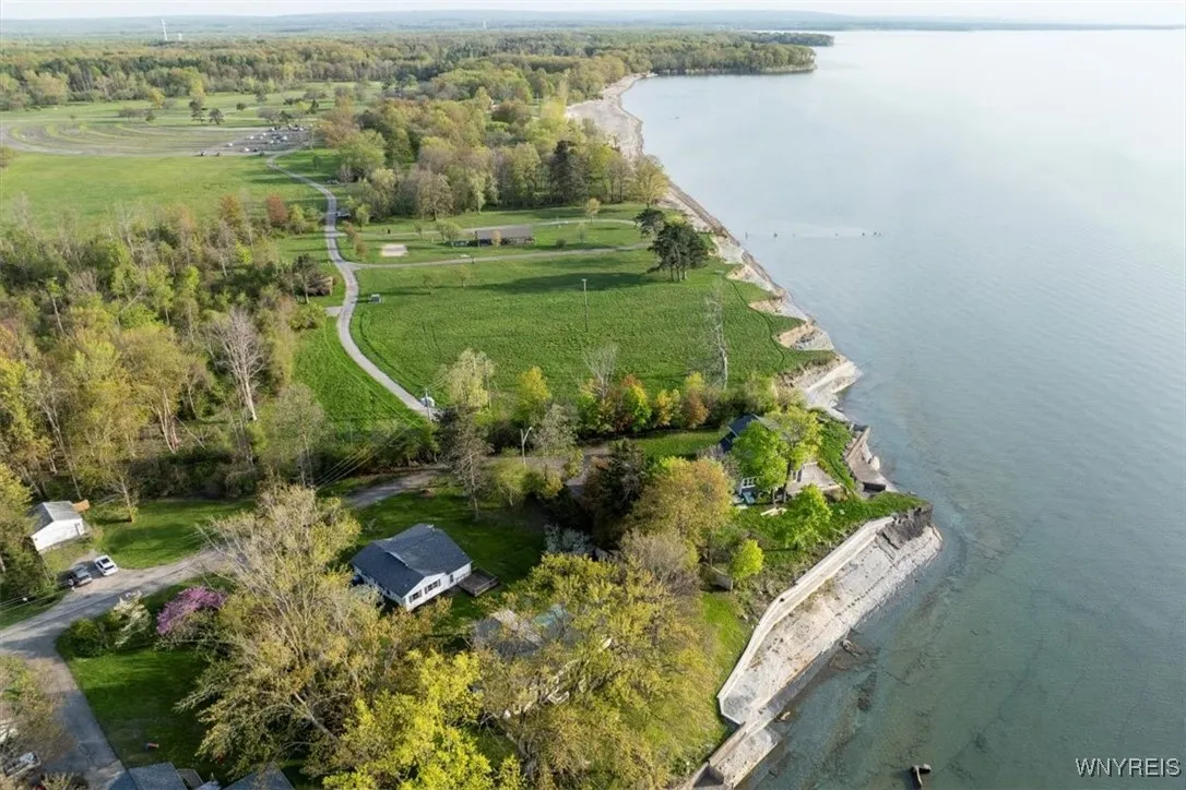 9910 & 9912 Shorecliff Road, Evans, New York 1, Evans, New York 14006, 5 Bedrooms Bedrooms, 10 Rooms Rooms,3 BathroomsBathrooms,Residential,Closed,9910 & 9912 Shorecliff Road, Evans, New York 1,0,B1605499