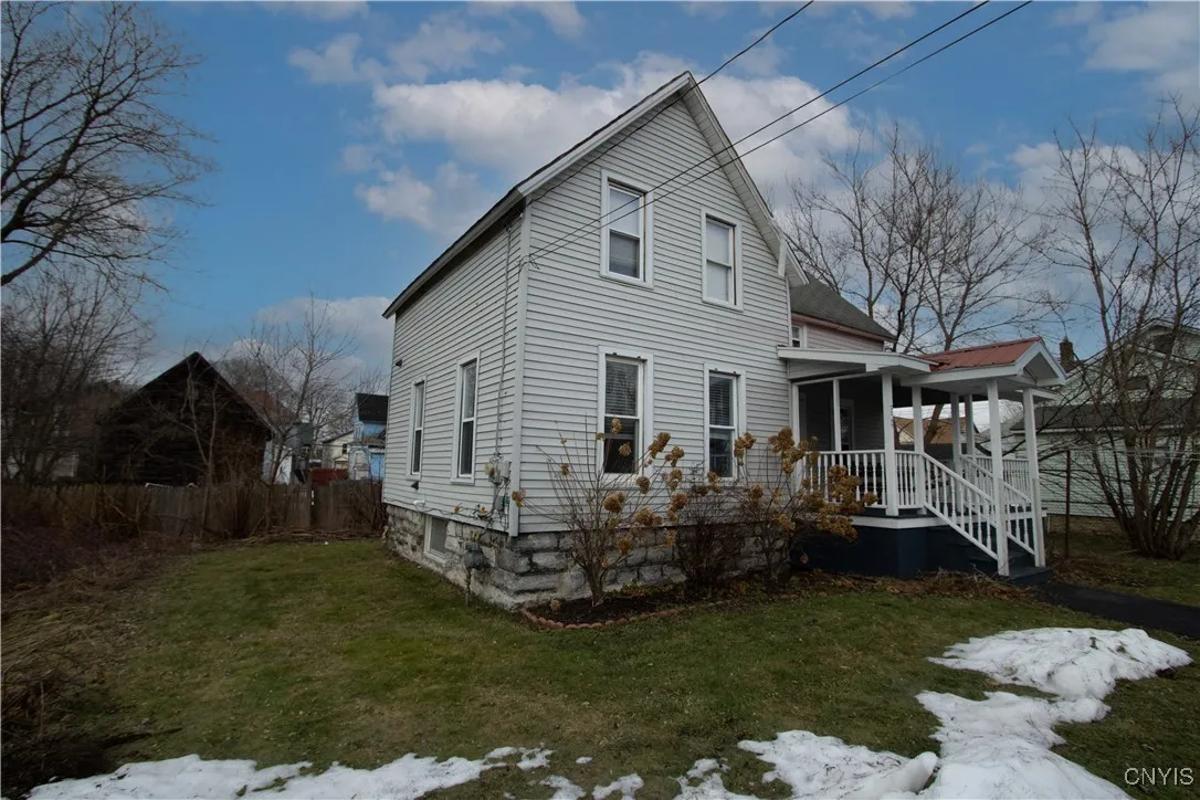 533 Mundy Street, Watertown-city, New York 13601, Watertown City, New York 13601, 9 Bedrooms Bedrooms, ,3 BathroomsBathrooms,Residential,For Sale,533 Mundy Street, Watertown-city, New York 13601,0,S1607803