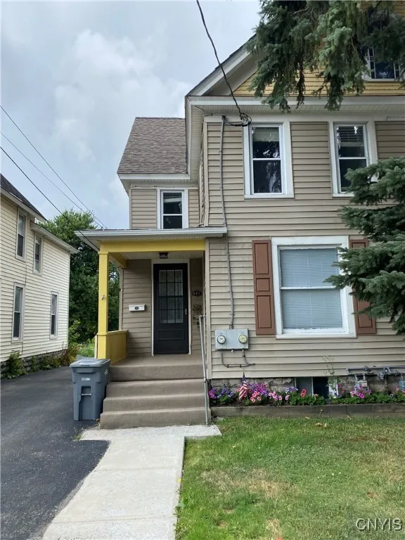 533 Mundy Street, Watertown-city, New York 13601, Watertown City, New York 13601, 9 Bedrooms Bedrooms, ,3 BathroomsBathrooms,Residential,For Sale,533 Mundy Street, Watertown-city, New York 13601,0,S1607803