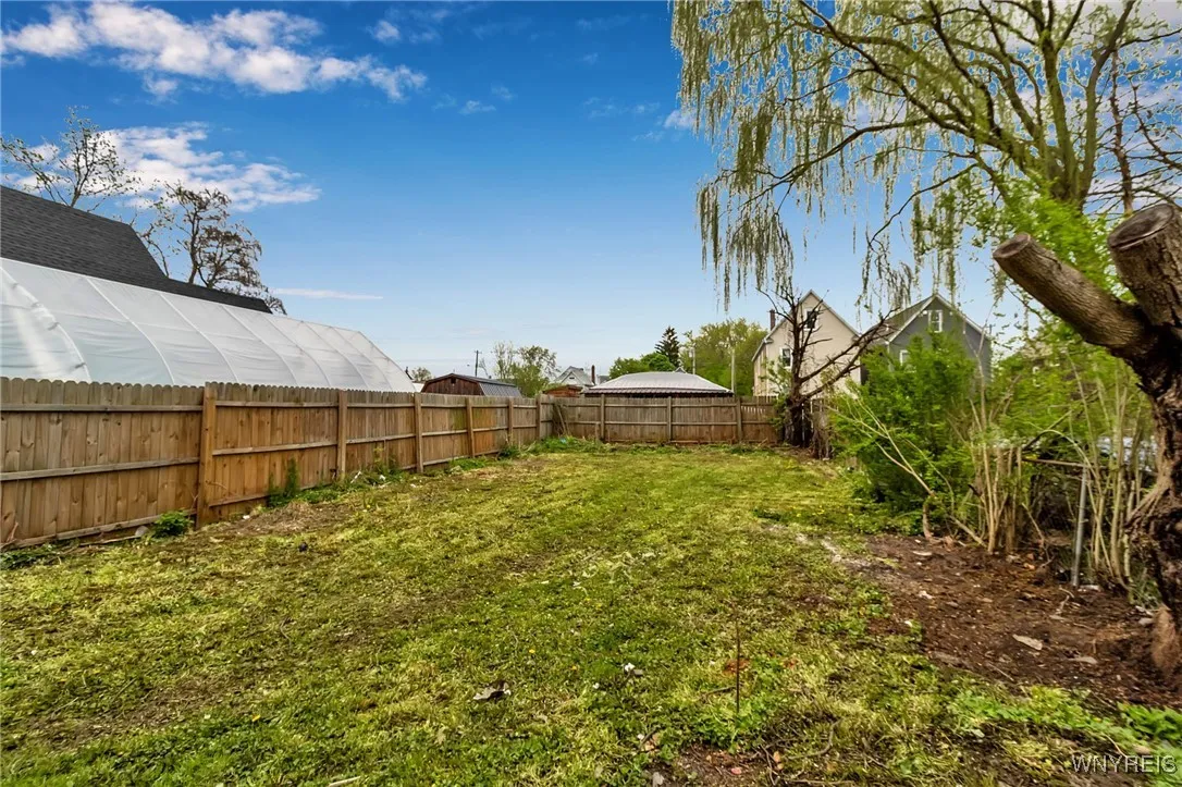 317 Plymouth Avenue, Buffalo, New York 14213, Buffalo, New York 14213, 7 Bedrooms Bedrooms, ,2 BathroomsBathrooms,Residential,Closed,317 Plymouth Avenue, Buffalo, New York 14213,0,B1606897