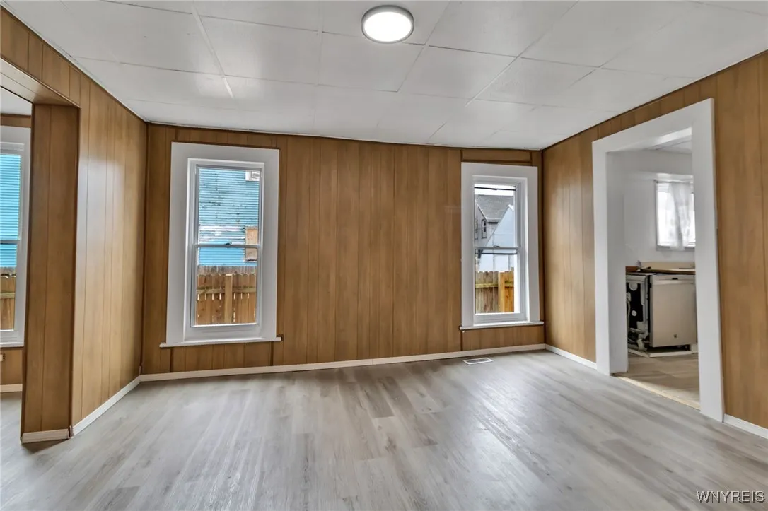 317 Plymouth Avenue, Buffalo, New York 14213, Buffalo, New York 14213, 7 Bedrooms Bedrooms, ,2 BathroomsBathrooms,Residential,Closed,317 Plymouth Avenue, Buffalo, New York 14213,0,B1606897