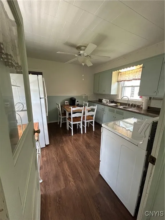 112 North Fulton Street, Auburn, New York 13021, Auburn, New York 13021, 3 Bedrooms Bedrooms, 9 Rooms Rooms,1 BathroomBathrooms,Residential,Closed,112 North Fulton Street, Auburn, New York 13021,S1607749