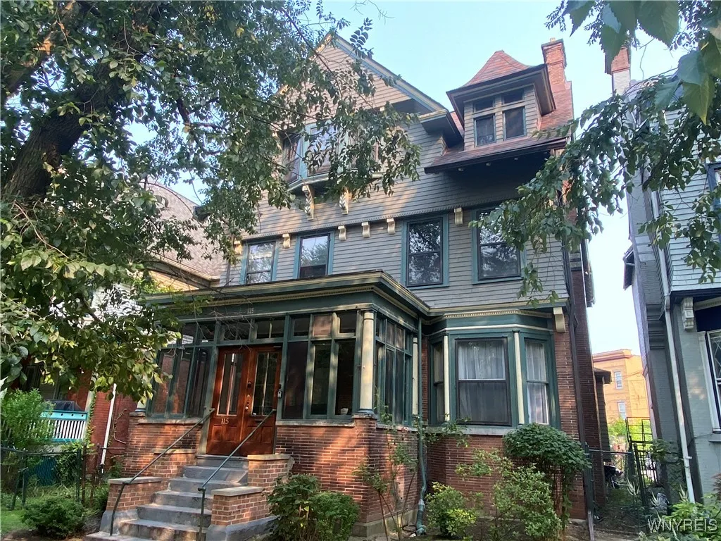 115 Bidwell Parkway Upper, Buffalo, New York 14222, Buffalo, New York 14222, 1 Bedroom Bedrooms, 5 Rooms Rooms,1 BathroomBathrooms,Residential Lease,Closed,115 Bidwell Parkway Upper, Buffalo, New York 14222,0,B1607835