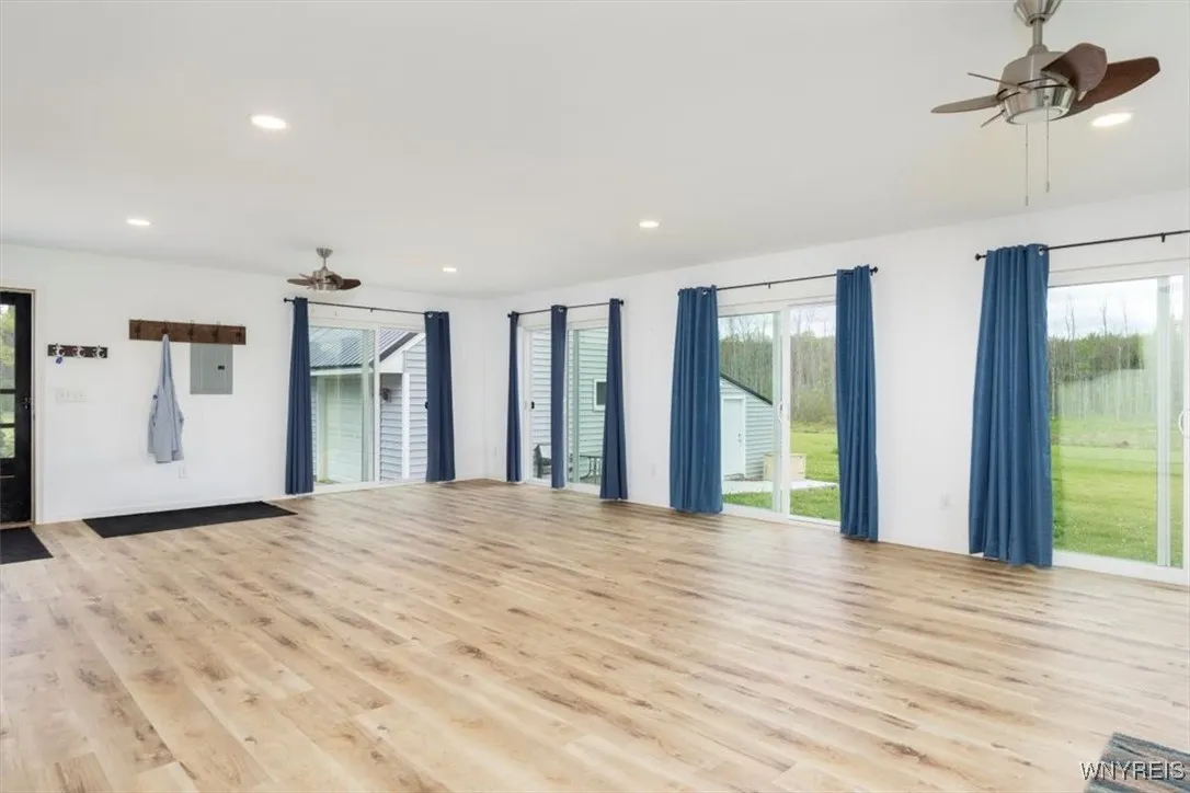 20x30 multi use room with sliders