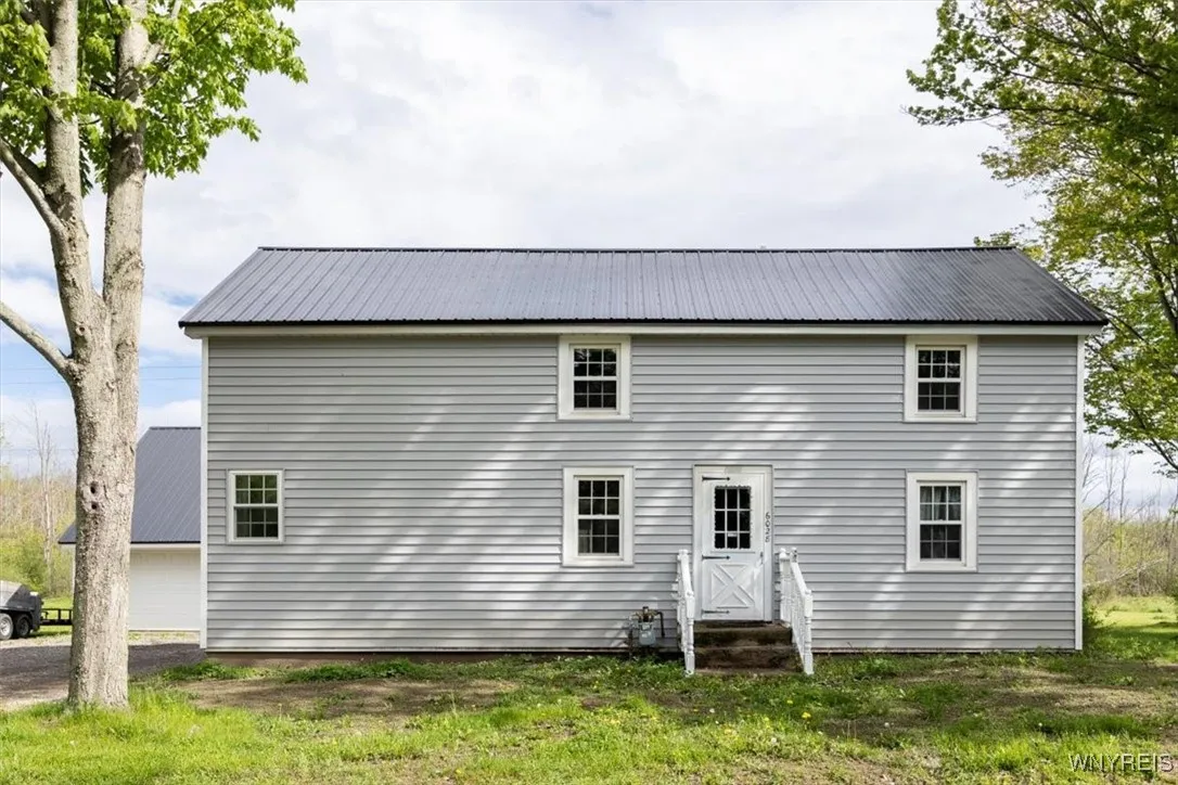6028 Smith Road, Hamburg, New York 14075, Hamburg, New York 14075, 3 Bedrooms Bedrooms, 6 Rooms Rooms,1 BathroomBathrooms,Residential,Closed,6028 Smith Road, Hamburg, New York 14075,0,B1607373
