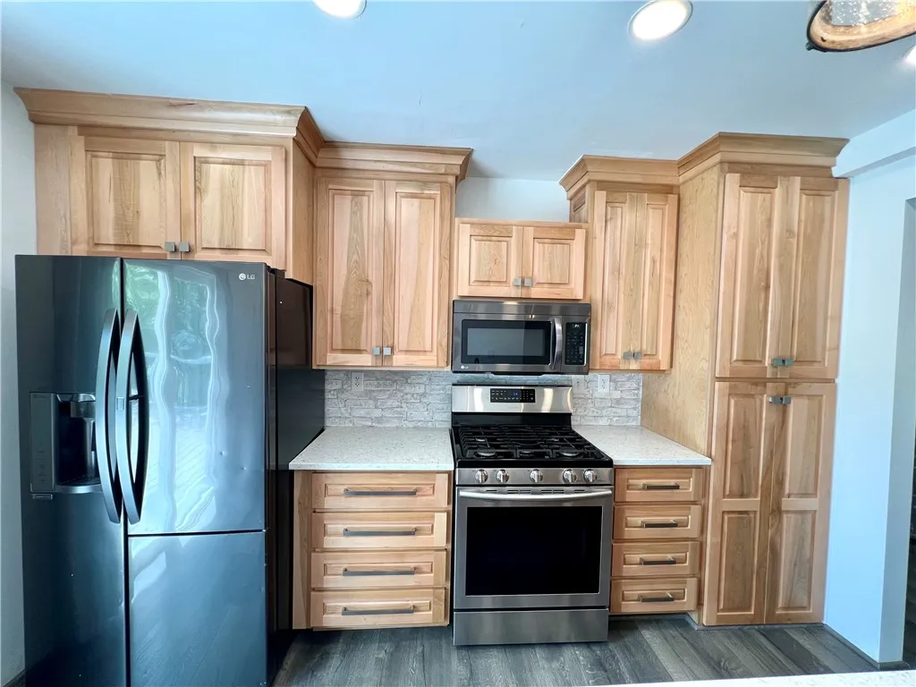 808 Center Street, Horseheads, New York 14845, Horseheads, New York 14845, 3 Bedrooms Bedrooms, 10 Rooms Rooms,3 BathroomsBathrooms,Residential,Closed,808 Center Street, Horseheads, New York 14845,0,R1607871