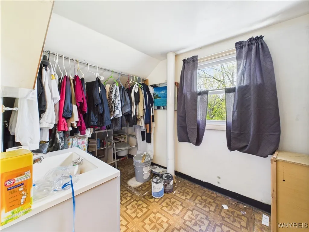 1847 Tuscarora Road, Niagara, New York 14304, Niagara, New York 14304, 5 Bedrooms Bedrooms, 10 Rooms Rooms,2 BathroomsBathrooms,Residential,Closed,1847 Tuscarora Road, Niagara, New York 14304,0,B1607651 1847 Tuscarora Road, Niagara, New York 14304, Niagara, New York 14304, 5 Bedrooms Bedrooms, 10 Rooms Rooms,2 BathroomsBathrooms,Residential,Closed,1847 Tuscarora Road, Niagara, New York 14304,0,B1607651