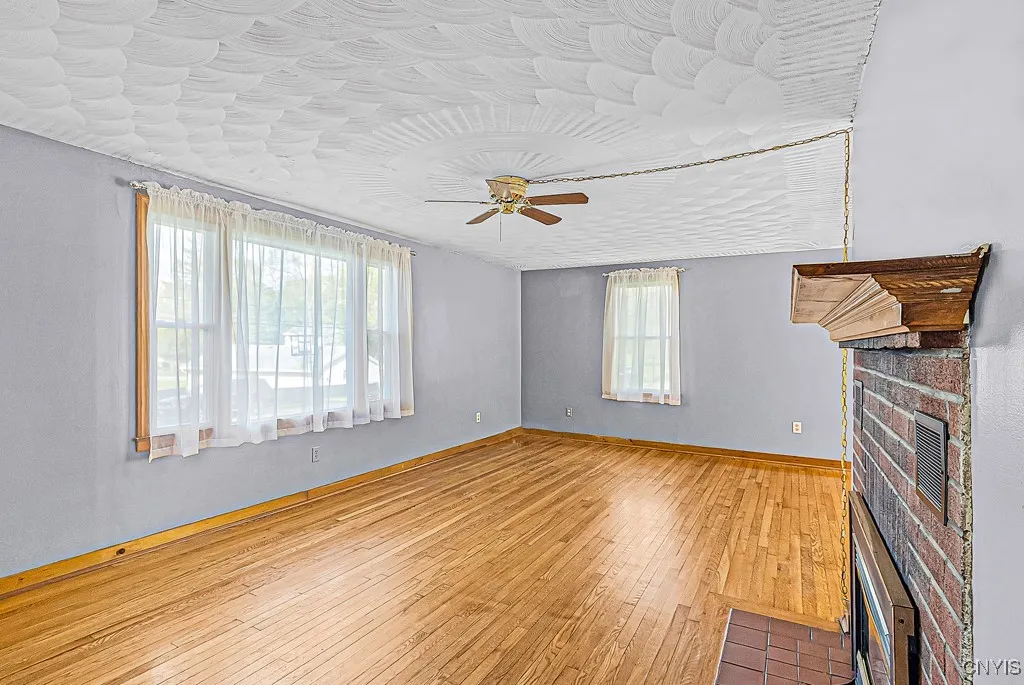 14 Gridley Place, Paris, New York 13456, Paris, New York 13456, 3 Bedrooms Bedrooms, 8 Rooms Rooms,1 BathroomBathrooms,Residential,Closed,14 Gridley Place, Paris, New York 13456,0,S1607002