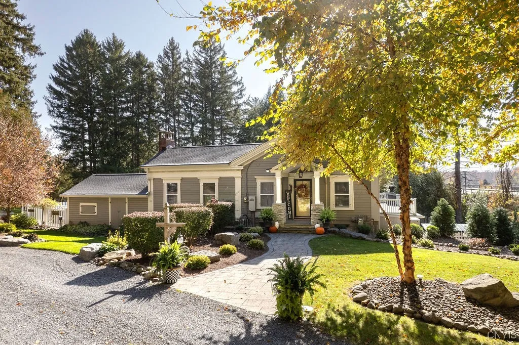 3721 Cold Springs Road, Lysander, New York 13027, Lysander, New York 13027, 4 Bedrooms Bedrooms, 9 Rooms Rooms,3 BathroomsBathrooms,Residential,For Sale,3721 Cold Springs Road, Lysander, New York 13027,S1606081