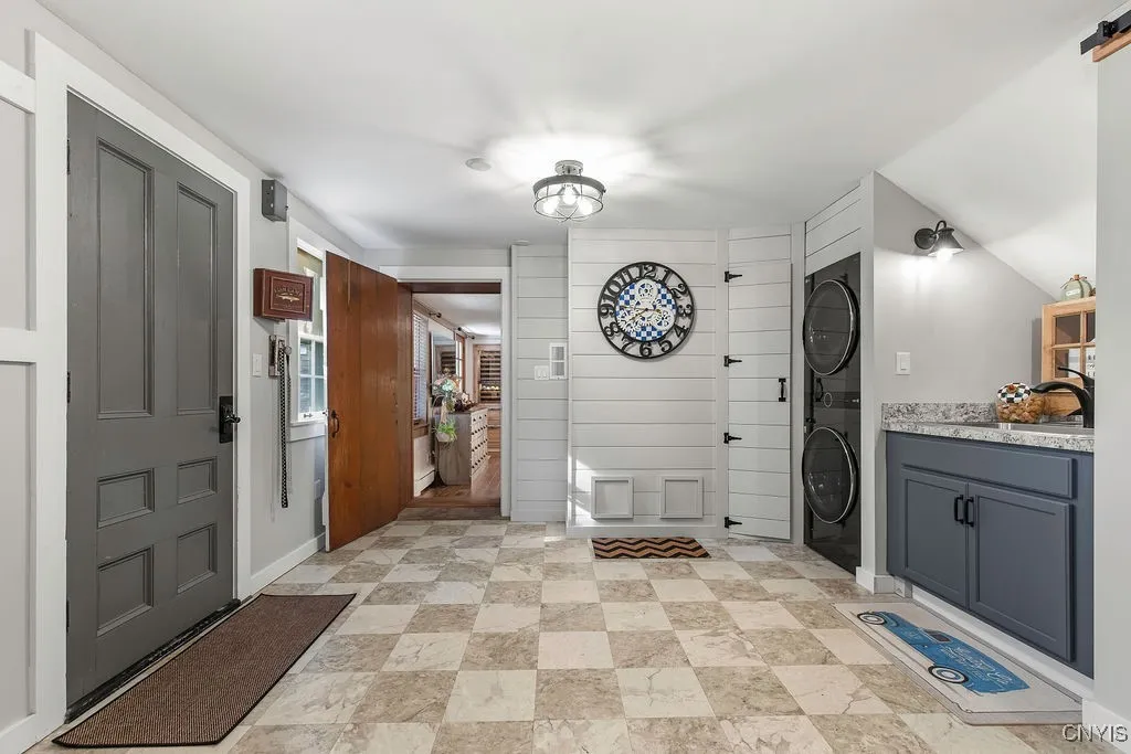 3721 Cold Springs Road, Lysander, New York 13027, Lysander, New York 13027, 4 Bedrooms Bedrooms, 9 Rooms Rooms,3 BathroomsBathrooms,Residential,For Sale,3721 Cold Springs Road, Lysander, New York 13027,S1606081