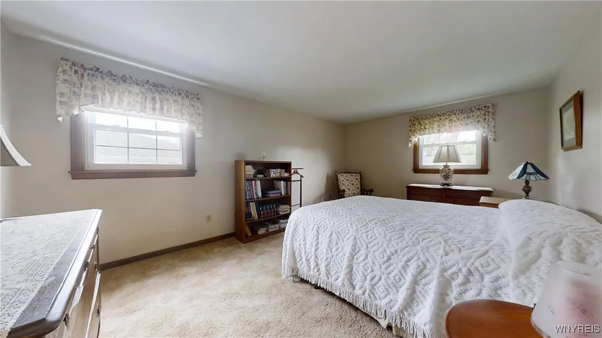 95 Foxpoint West, Amherst, New York 14221, Amherst, New York 14221, 4 Bedrooms Bedrooms, 8 Rooms Rooms,2 BathroomsBathrooms,Residential,Closed,95 Foxpoint West, Amherst, New York 14221,0,B1607768