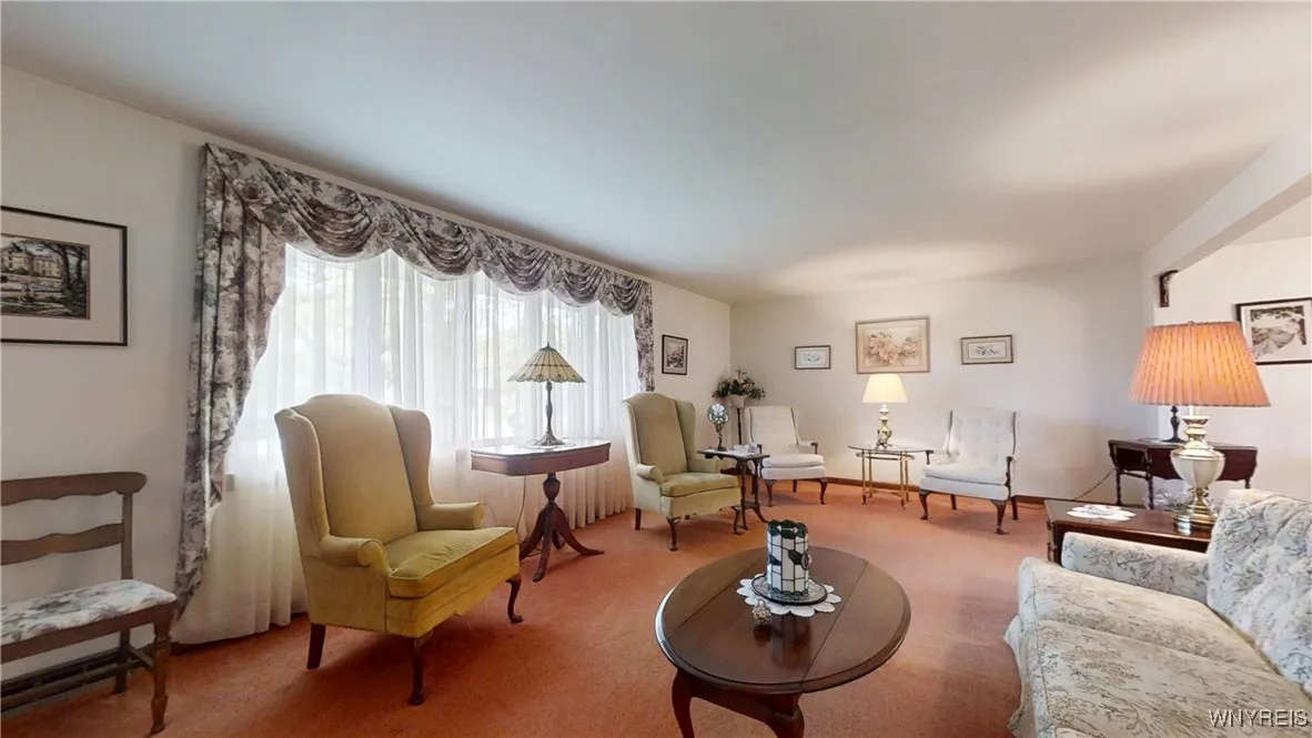 95 Foxpoint West, Amherst, New York 14221, Amherst, New York 14221, 4 Bedrooms Bedrooms, 8 Rooms Rooms,2 BathroomsBathrooms,Residential,Closed,95 Foxpoint West, Amherst, New York 14221,0,B1607768