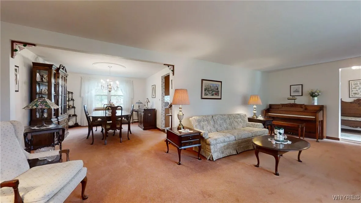 95 Foxpoint West, Amherst, New York 14221, Amherst, New York 14221, 4 Bedrooms Bedrooms, 8 Rooms Rooms,2 BathroomsBathrooms,Residential,Closed,95 Foxpoint West, Amherst, New York 14221,0,B1607768